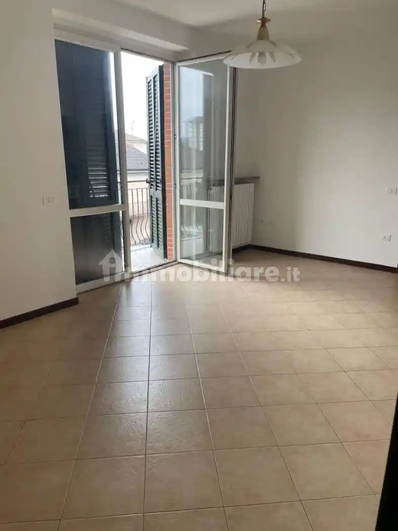 Appartamento in affitto a Broni