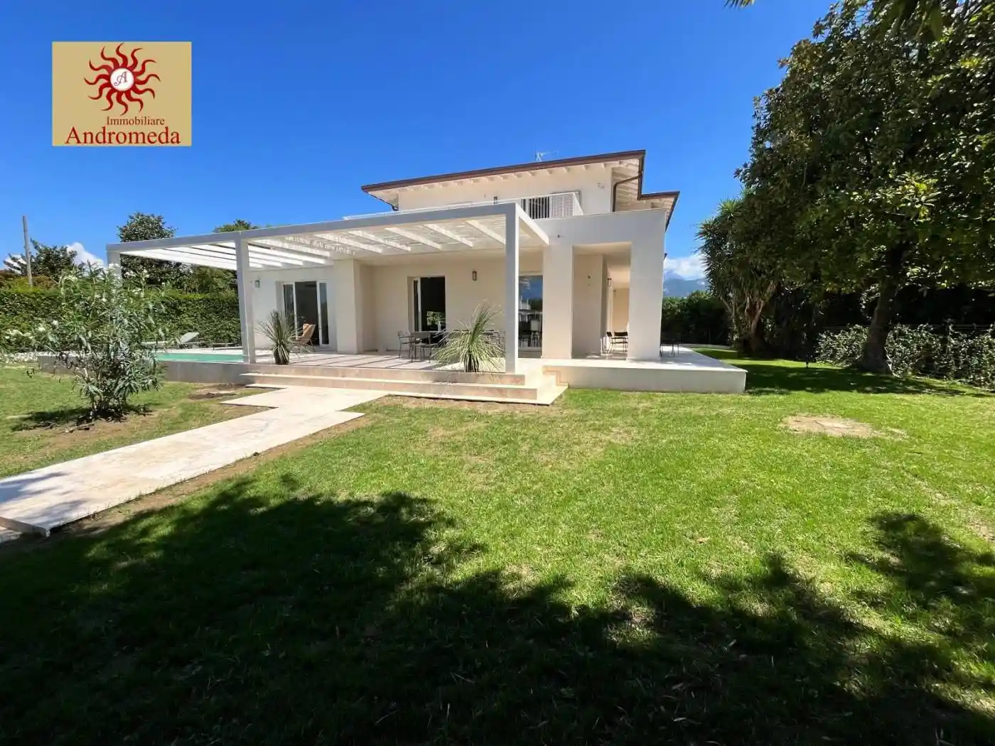 Villa in vendita a Forte dei Marmi