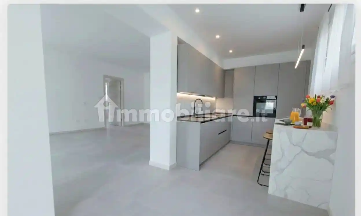 Appartamento in vendita a Peschiera del Garda