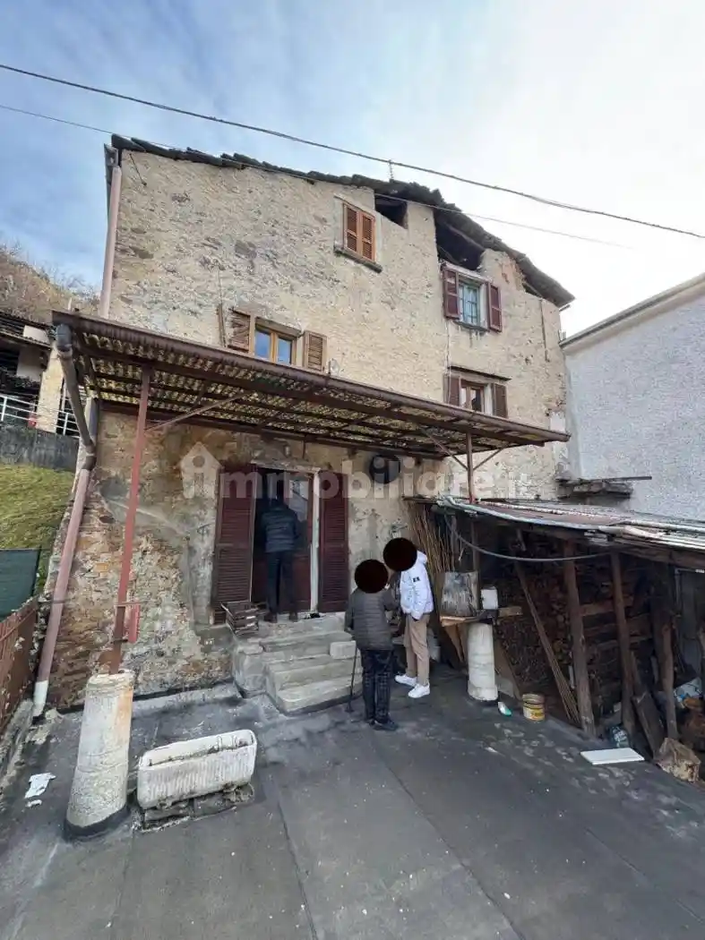 Casa indipendente in vendita a Crandola Valsassina