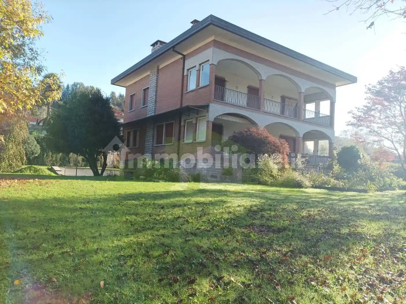 Villa in vendita a Borgosesia