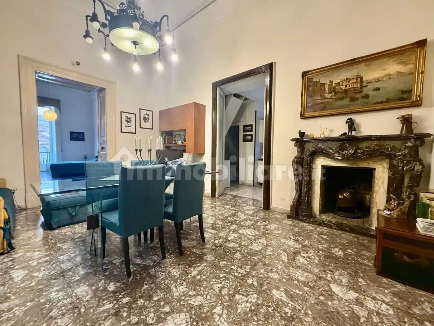 Appartamento in vendita a Napoli