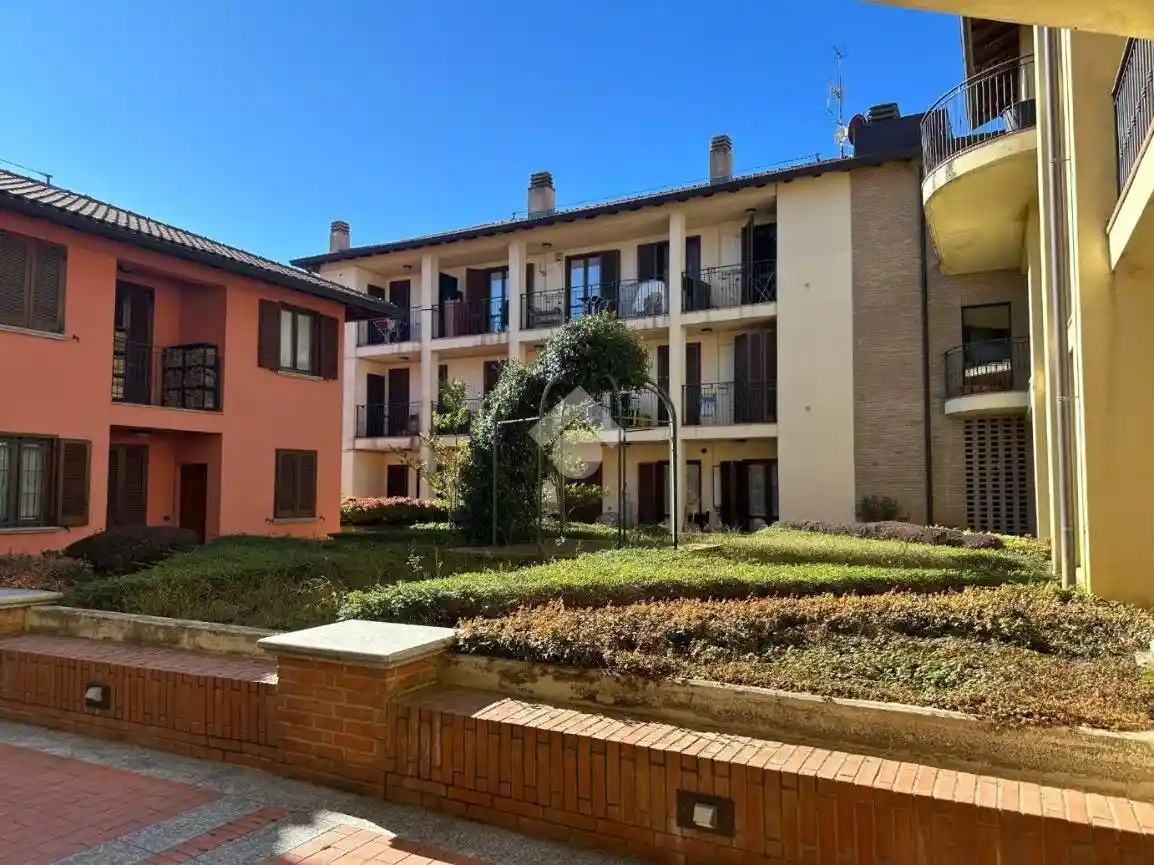 Appartamento in vendita a Monticello Brianza