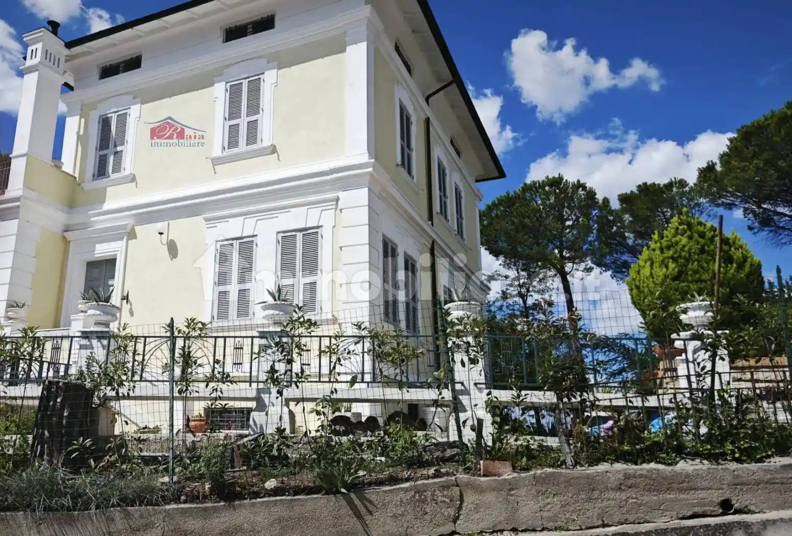 Villa in vendita a Paduli