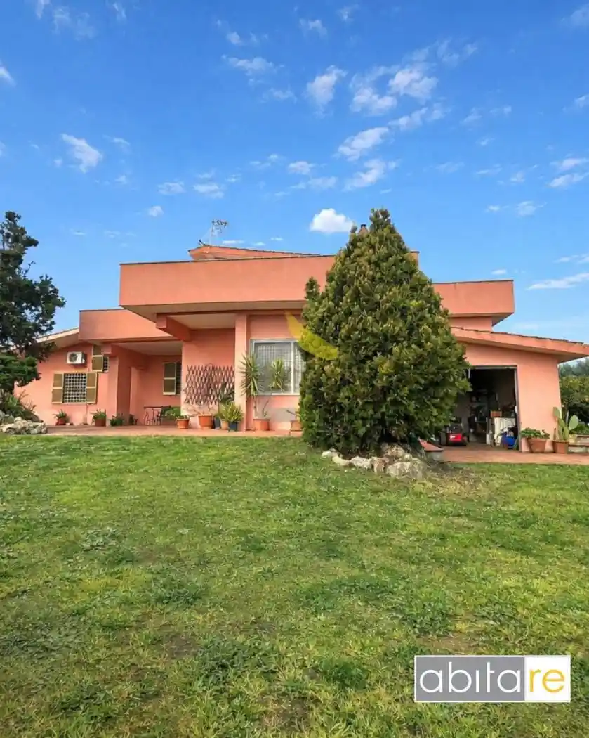 Villa in vendita a Nettuno