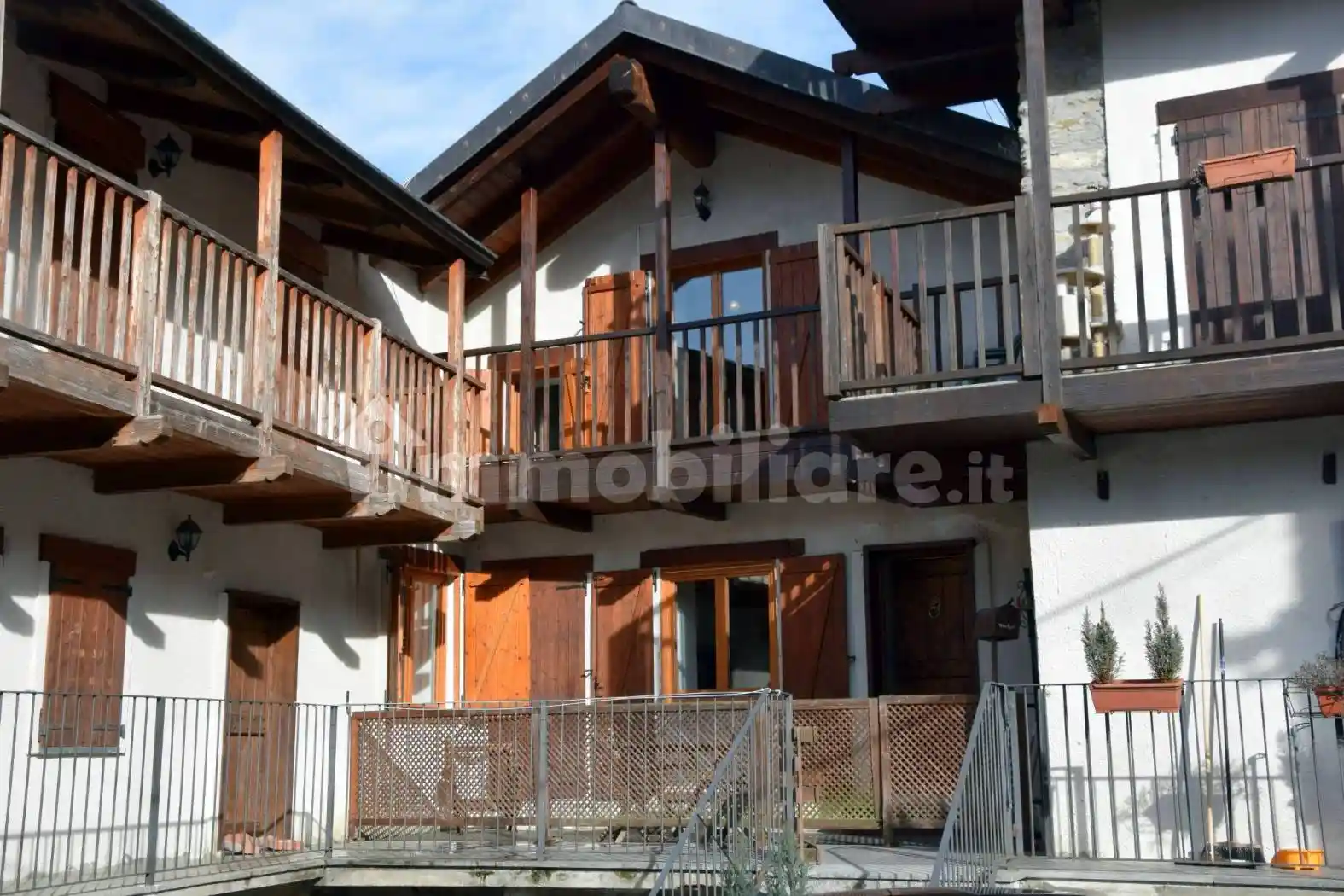 Casa indipendente in vendita a Mattie