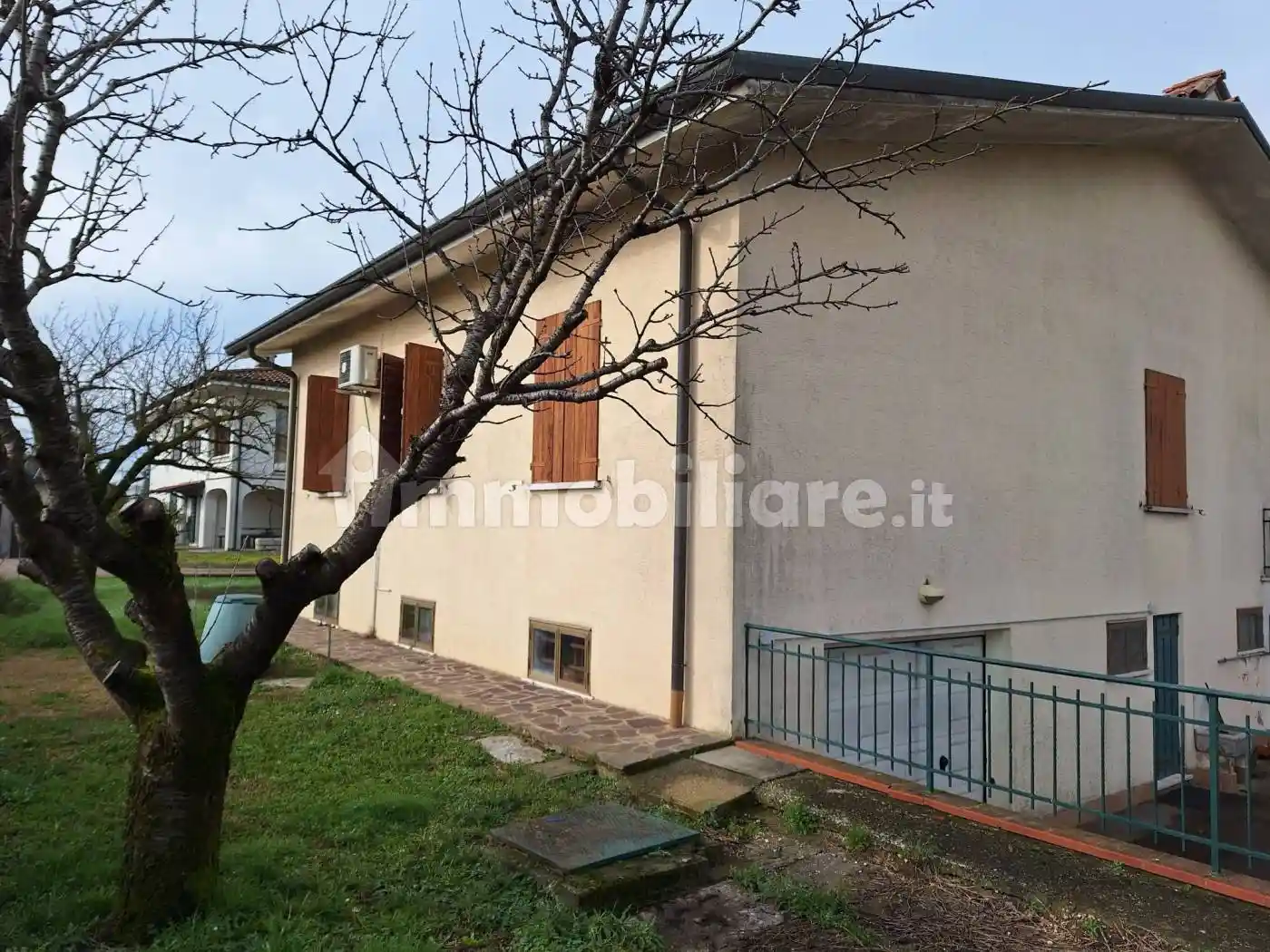 Villa in vendita a Curtatone