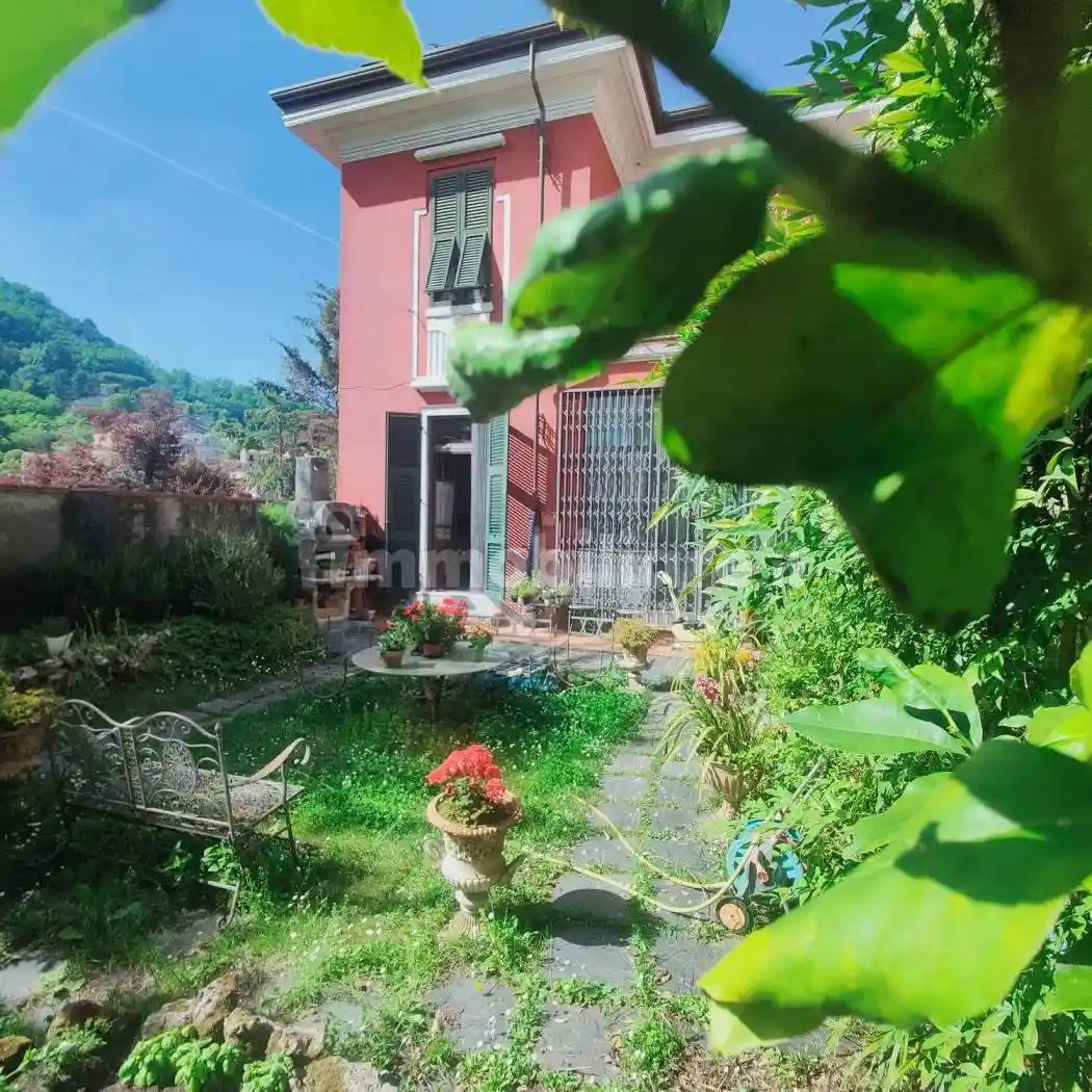 Villa in vendita a Carrara