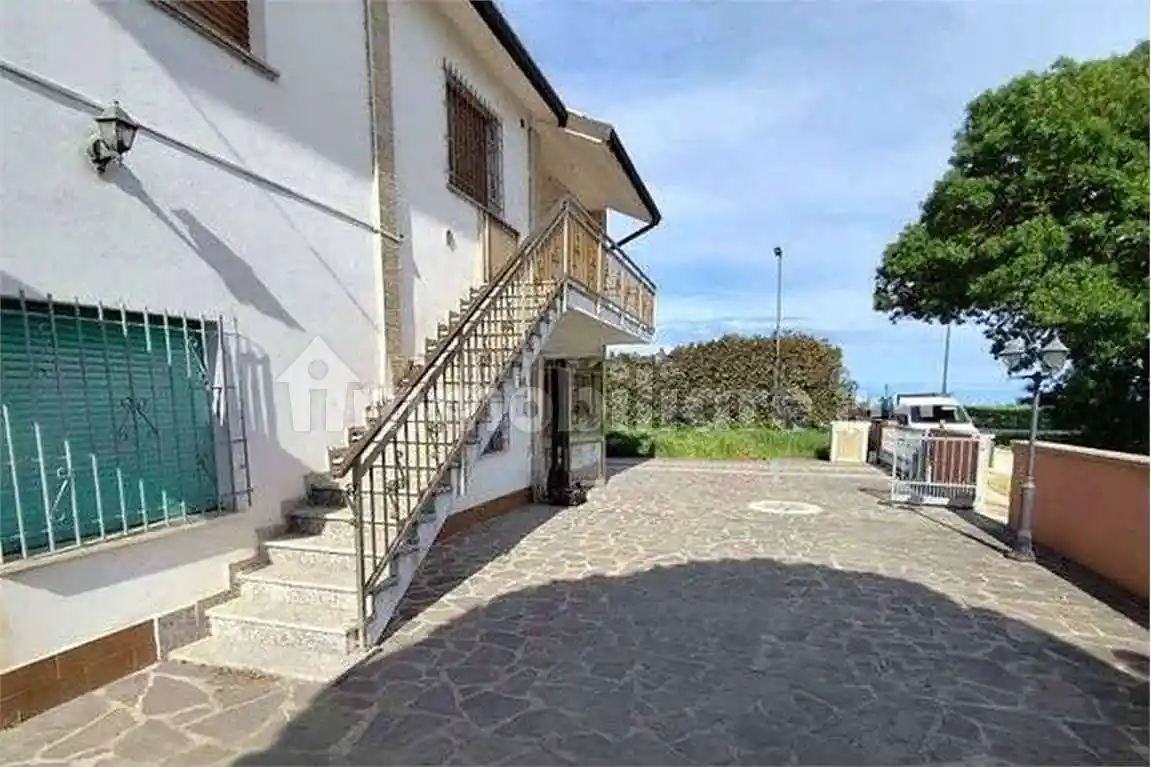 Villetta a schiera in vendita a Jolanda di Savoia