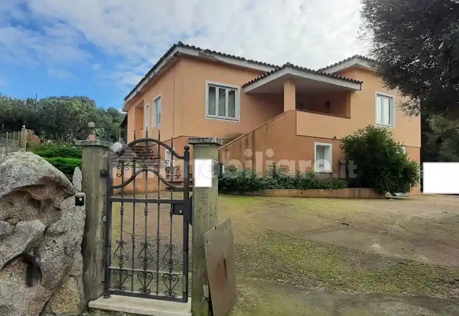 Casa indipendente in vendita a Arzachena
