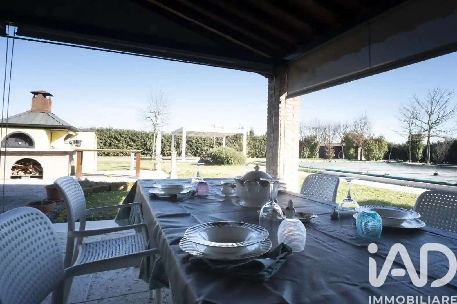 Villa in vendita a Novi di Modena