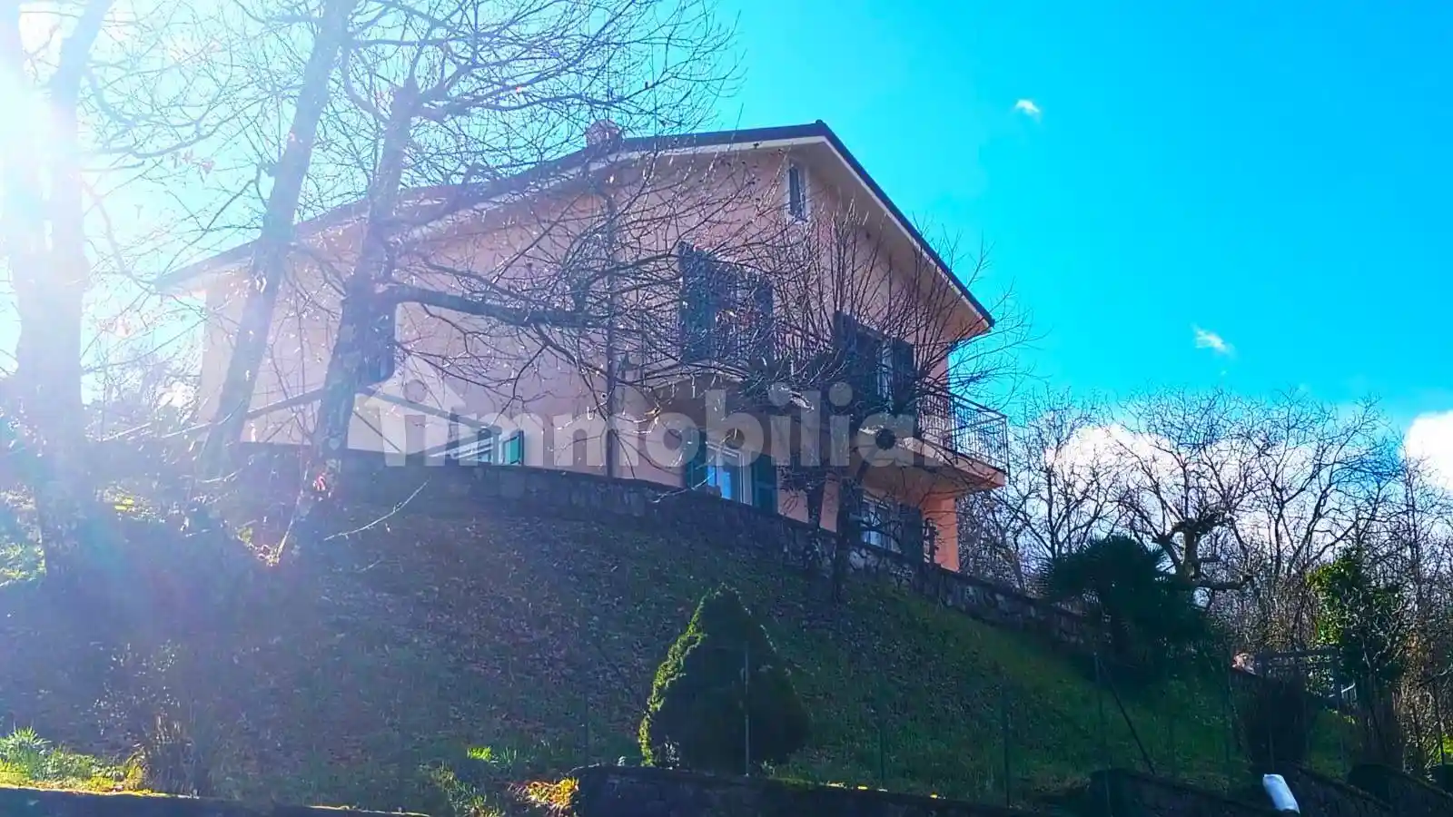 Villa in vendita a Carro