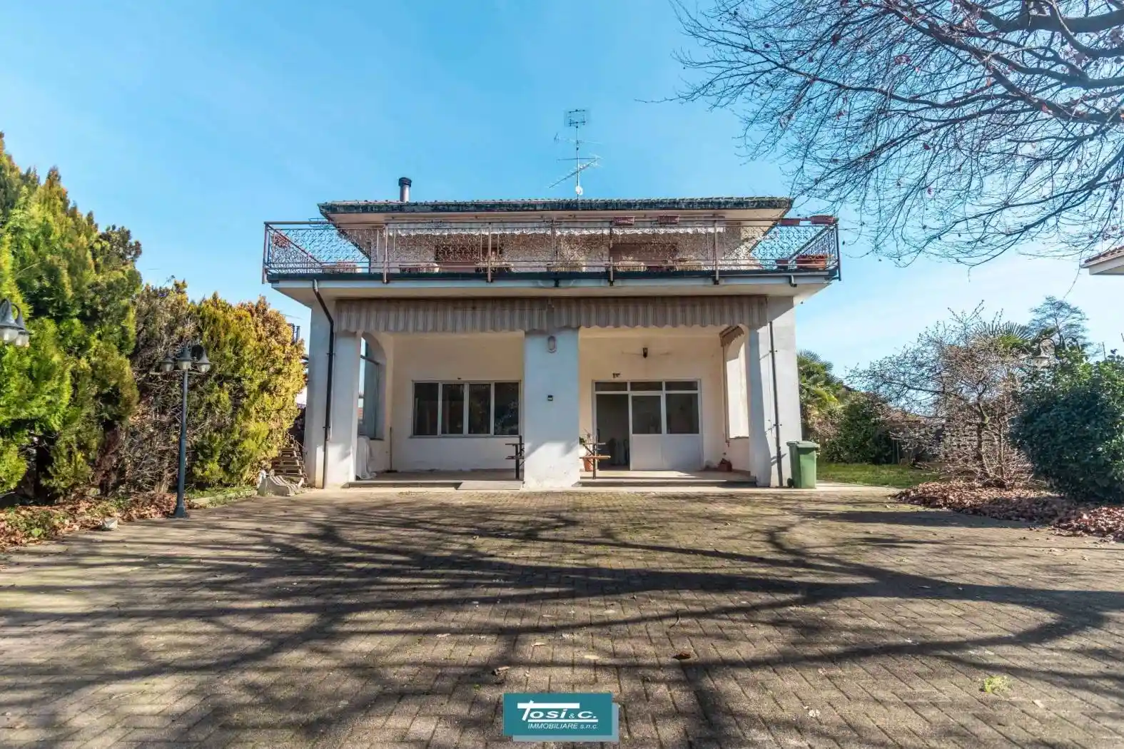 Villa in vendita a Cureggio