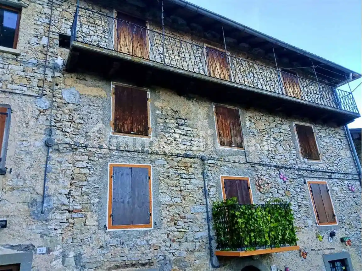 Appartamento in vendita a Bedulita