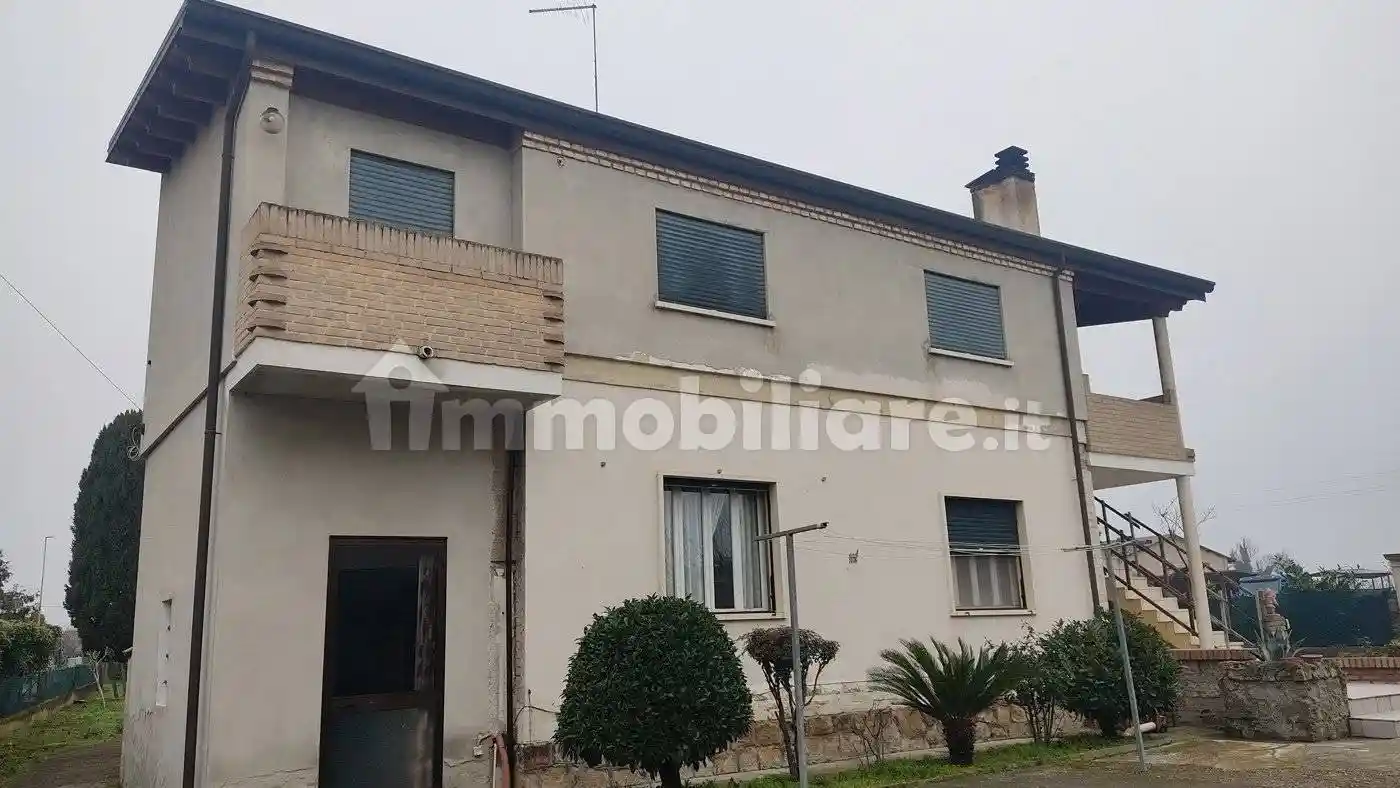 Palazzo - Edificio in vendita a Corbola