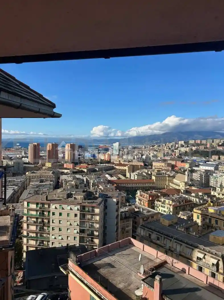 Appartamento in vendita a Genova