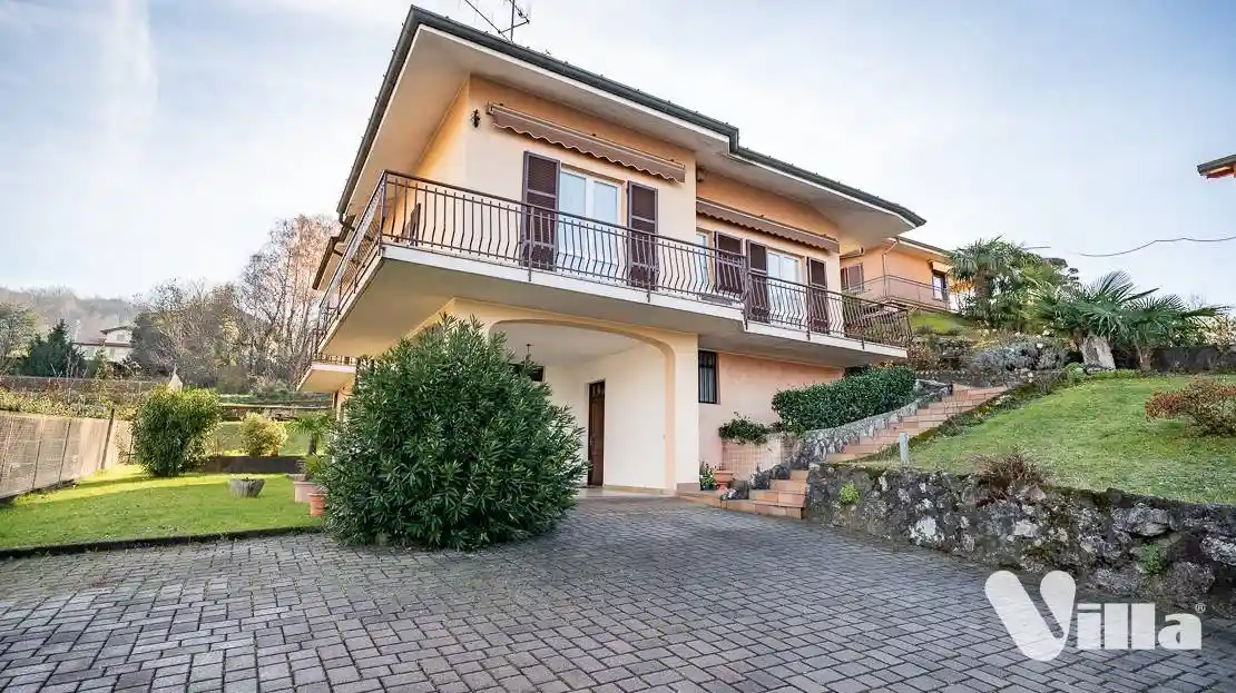 Villa in vendita a Oggiono