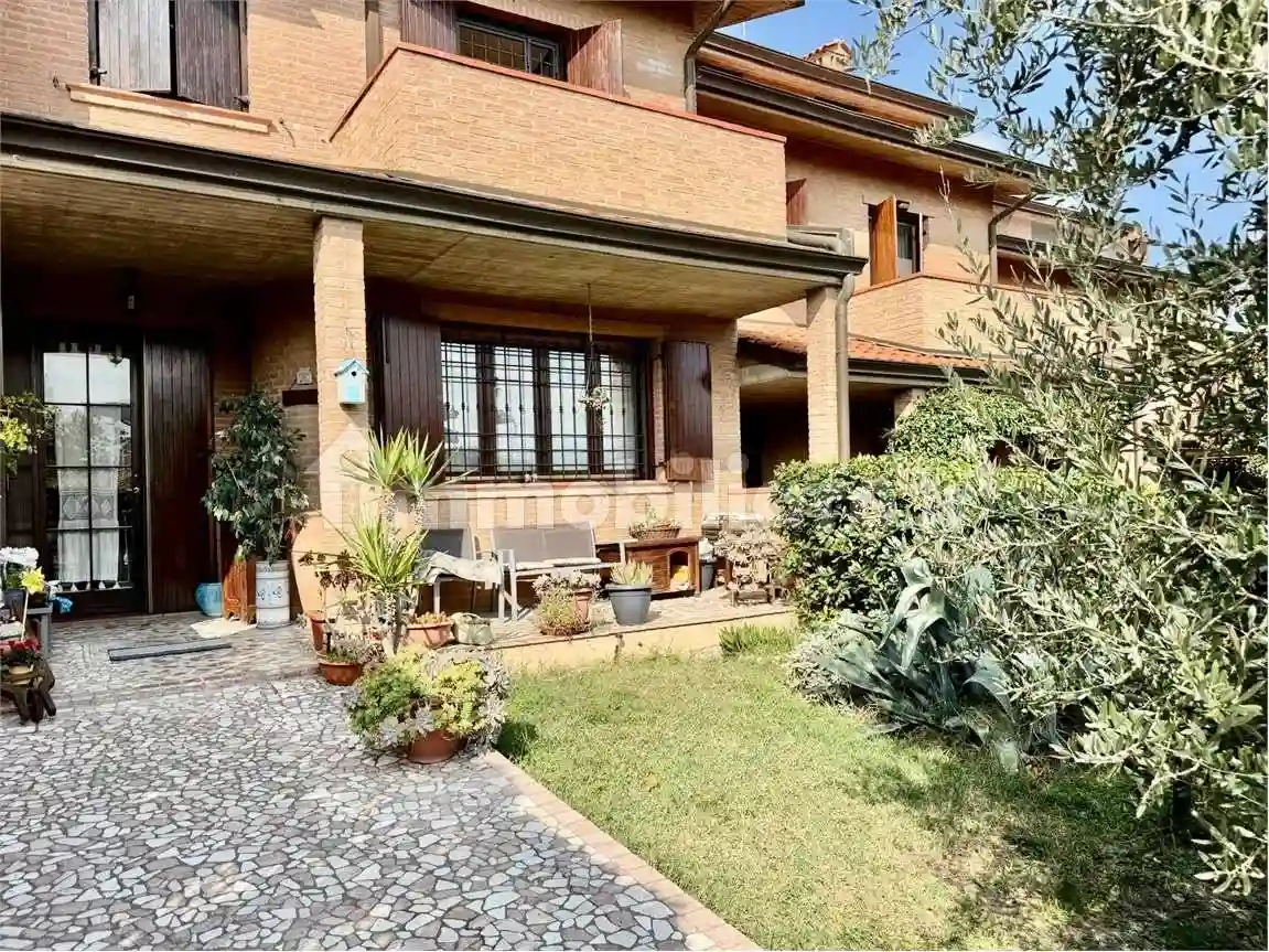 Villetta a schiera - foto 2