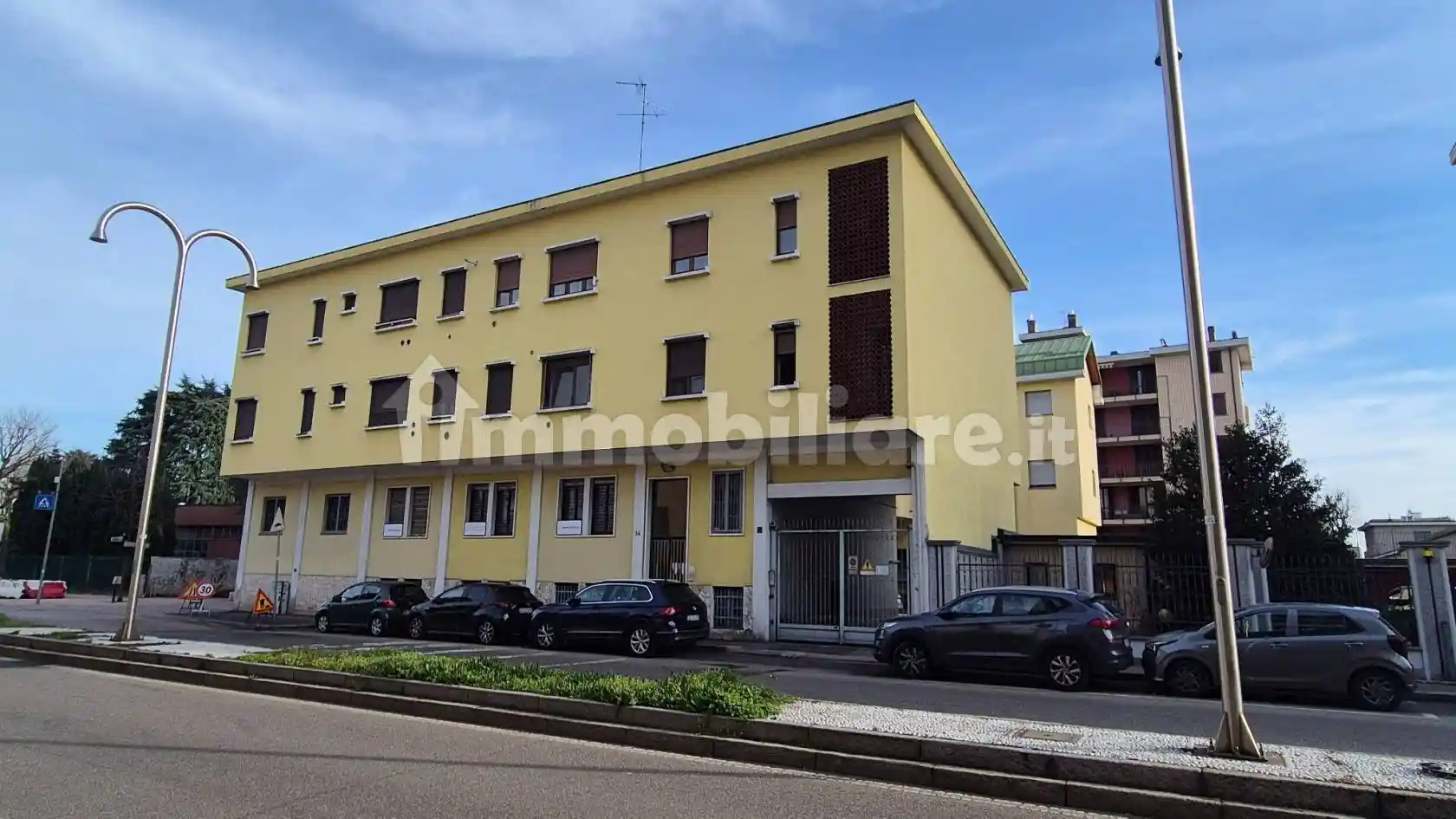 Appartamento in vendita a Corsico