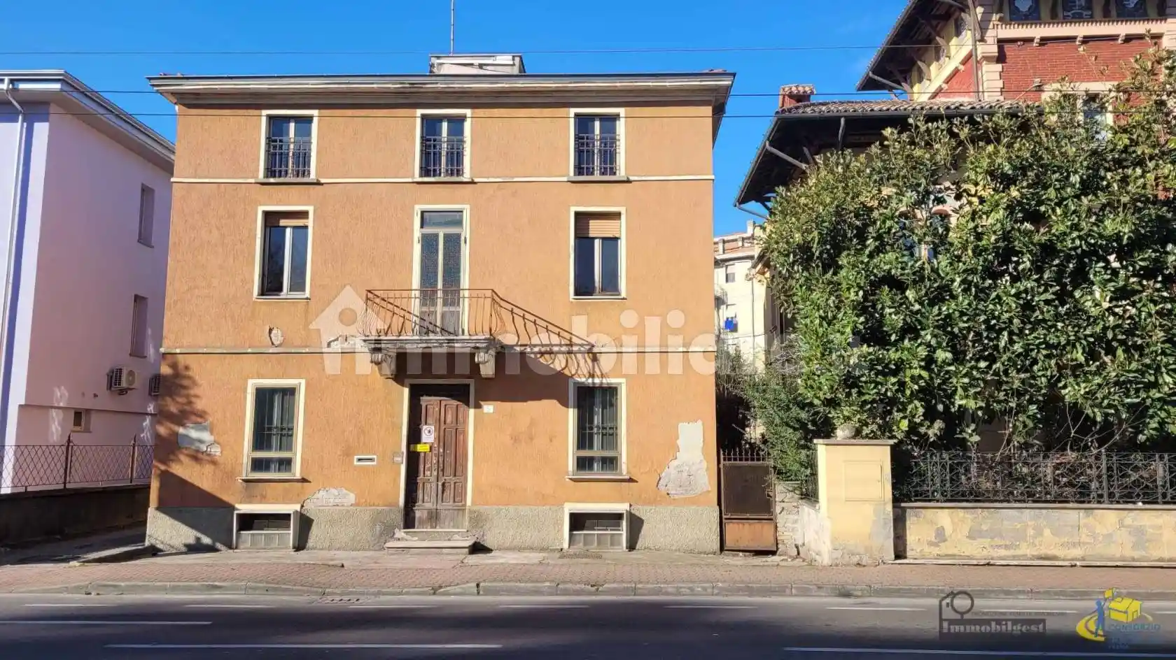 Villa in vendita a Parma