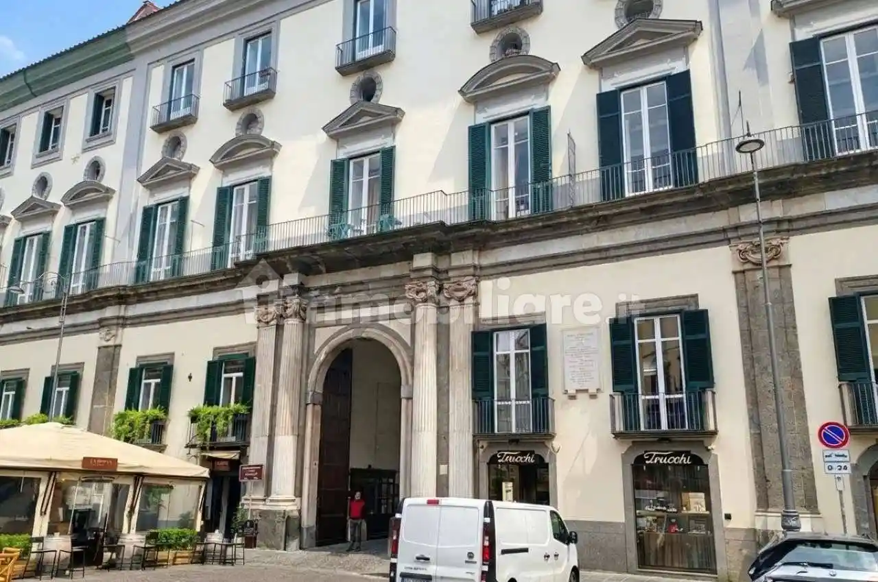 Appartamento in vendita a Napoli