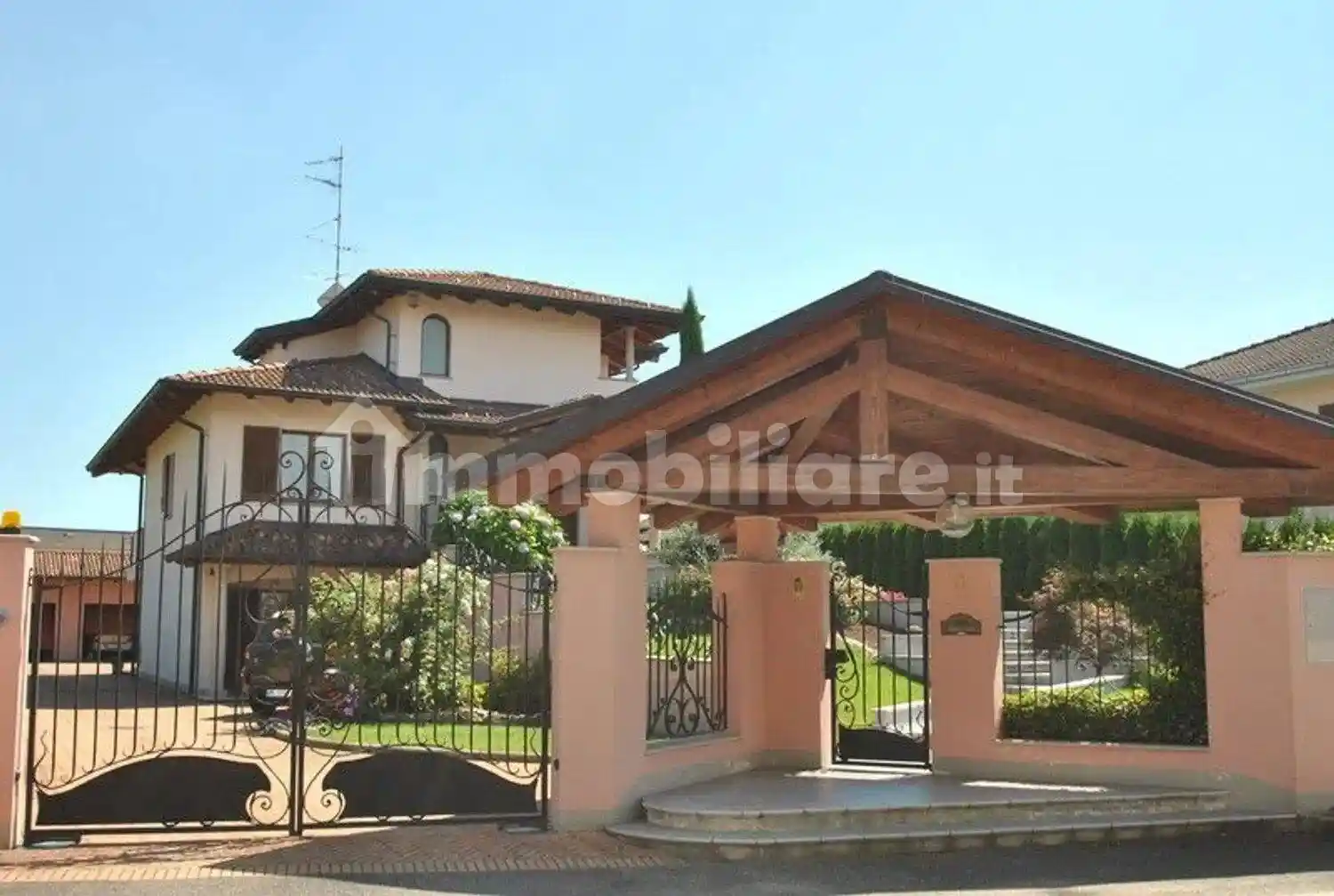 Villa in vendita a Caresanablot