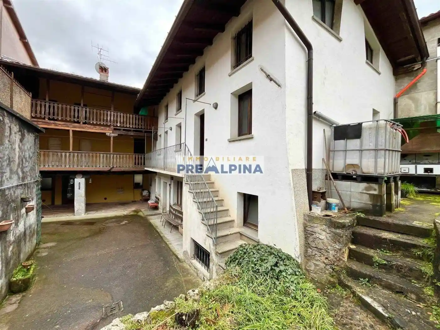 Casa indipendente in vendita a Gandino
