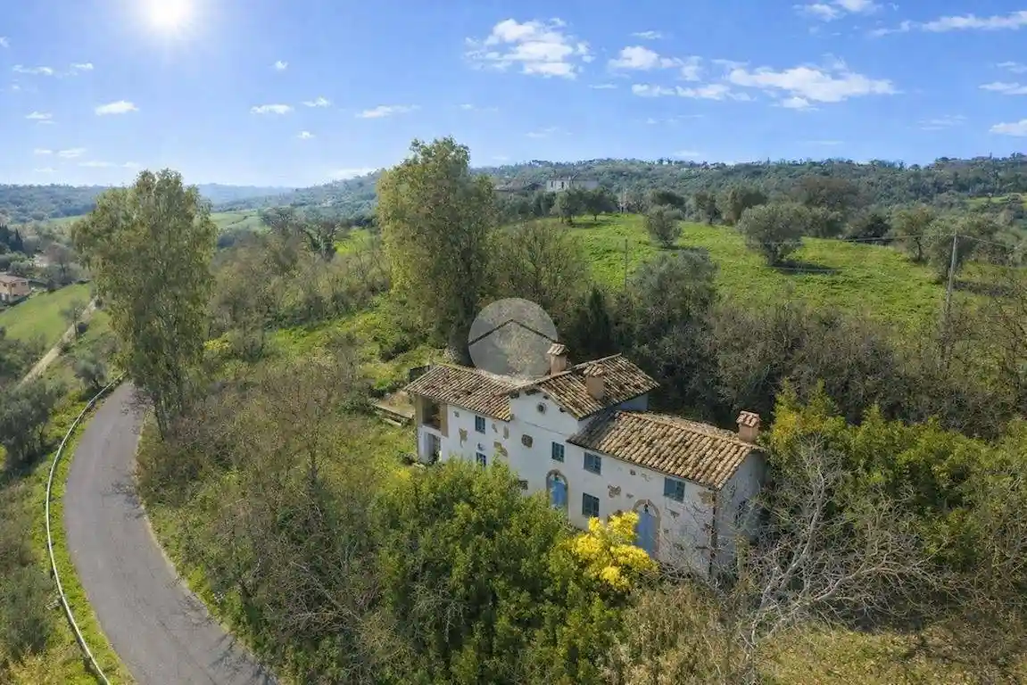 Villa in vendita a Magliano Sabina