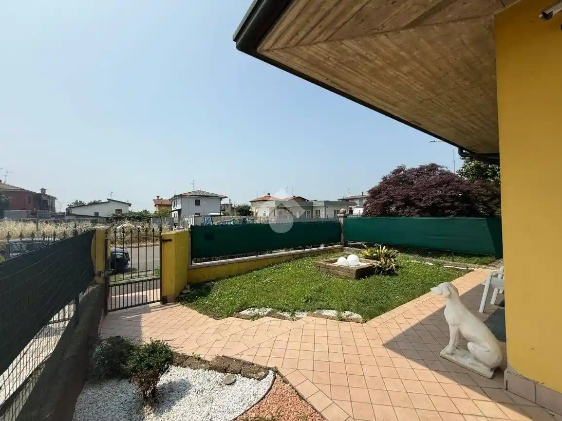 Villa in vendita a Rovato