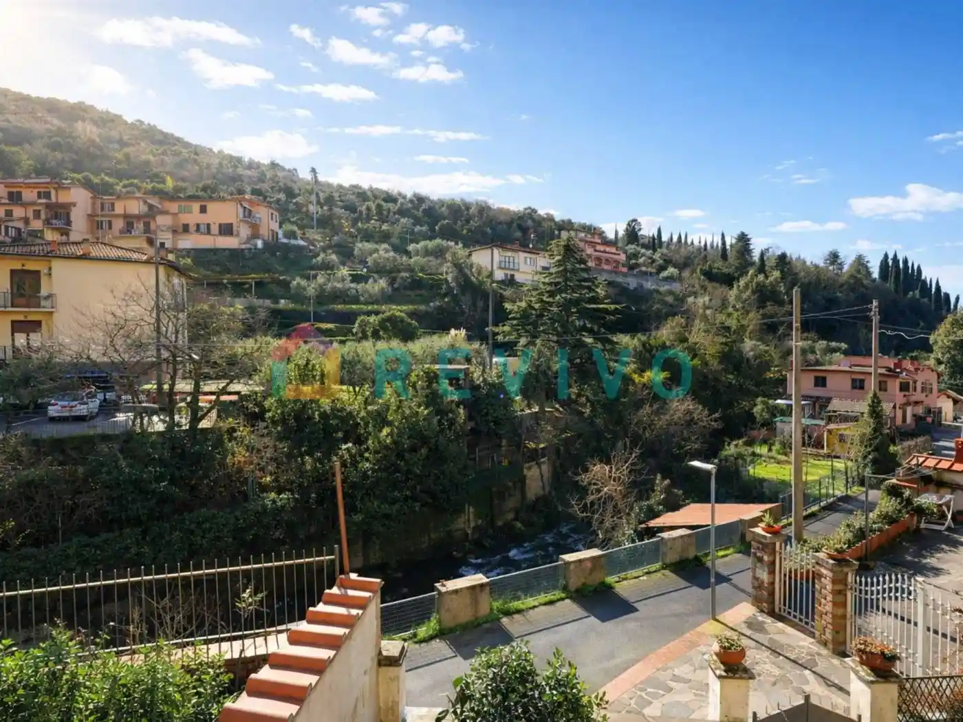 Casa indipendente in vendita a Reggello