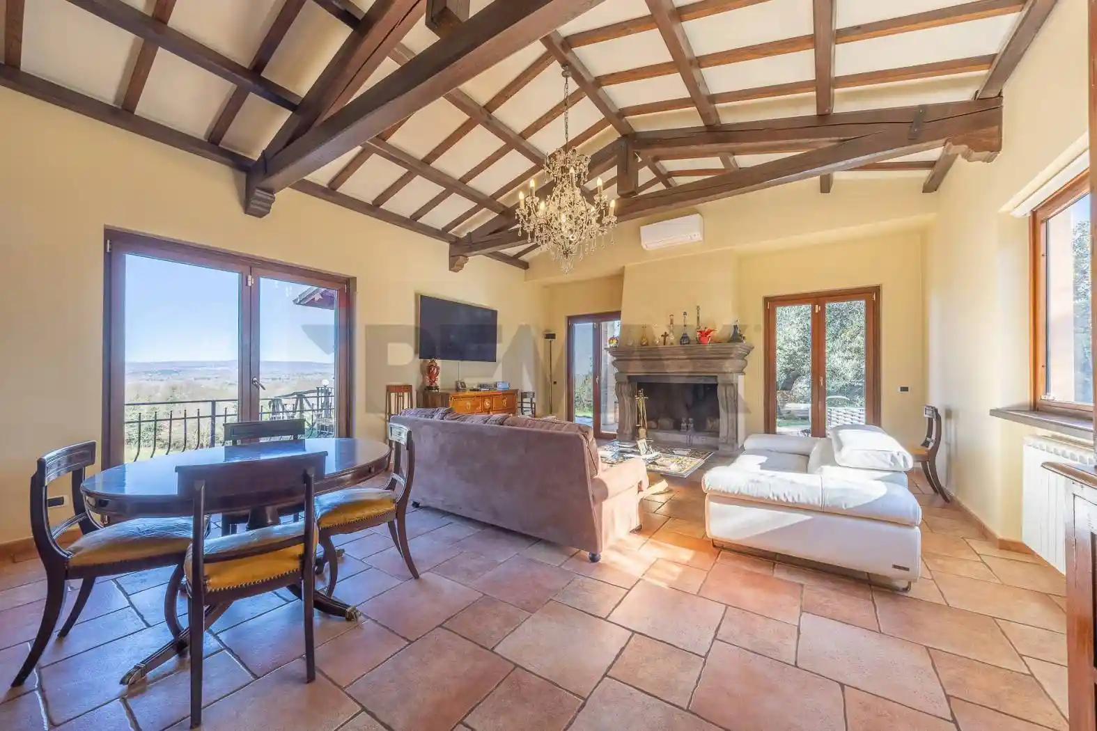 Villa in vendita a Sutri