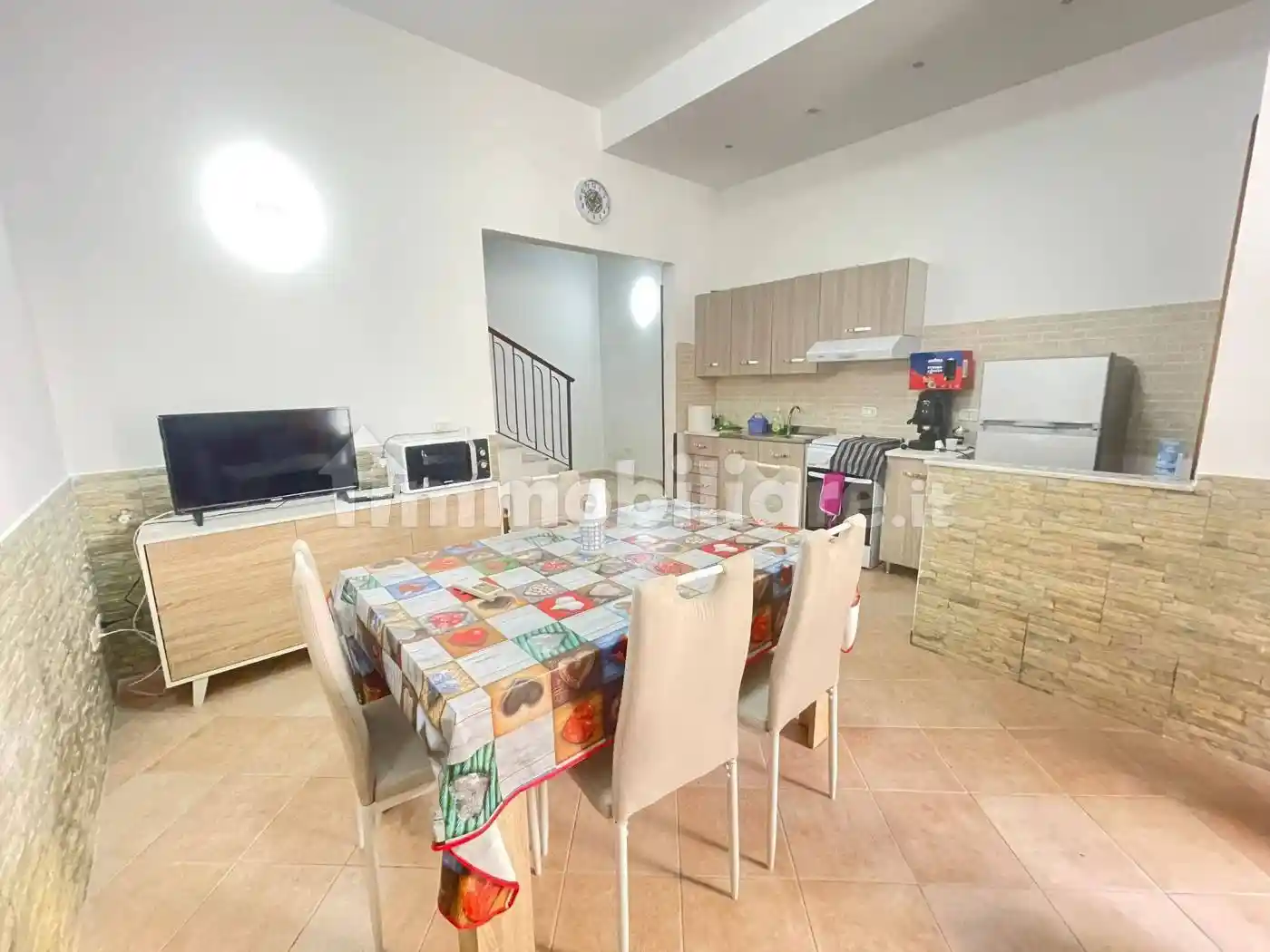 Palazzo - Edificio in vendita a Casteldaccia