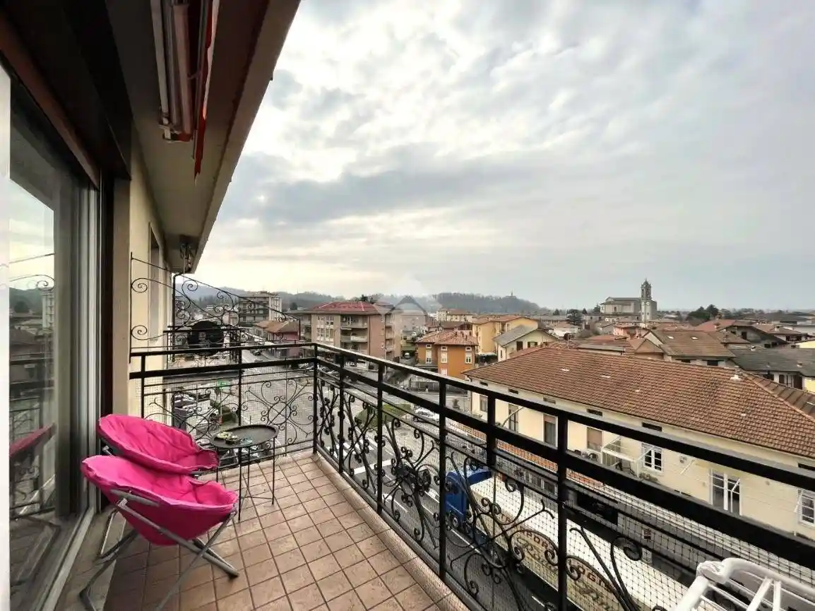 Appartamento in vendita a Almè