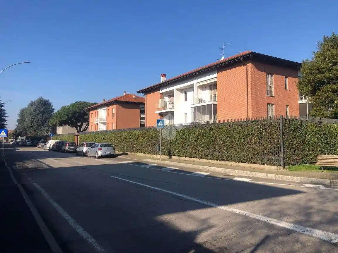 Appartamento in vendita a Lacchiarella