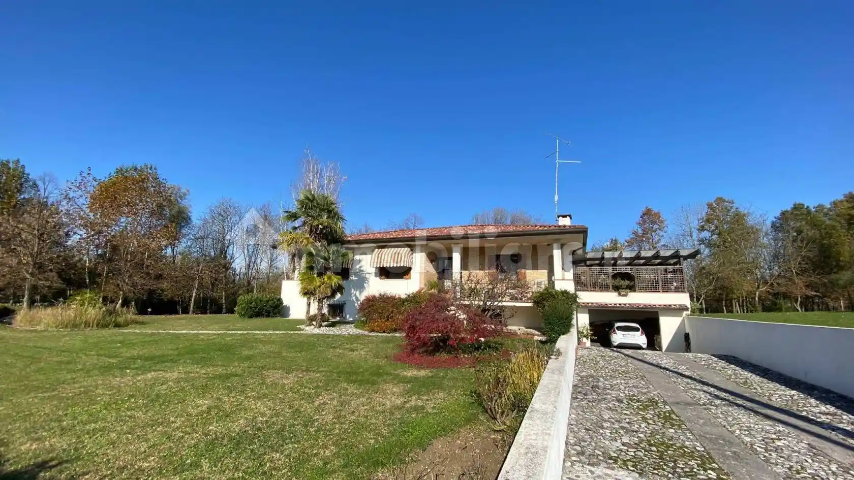 Villa in vendita a Fiume Veneto