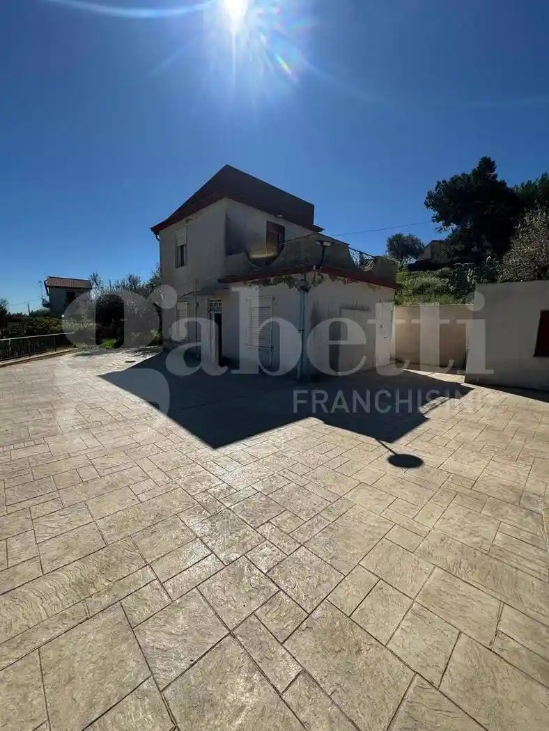 Casa indipendente in vendita a Caltanissetta
