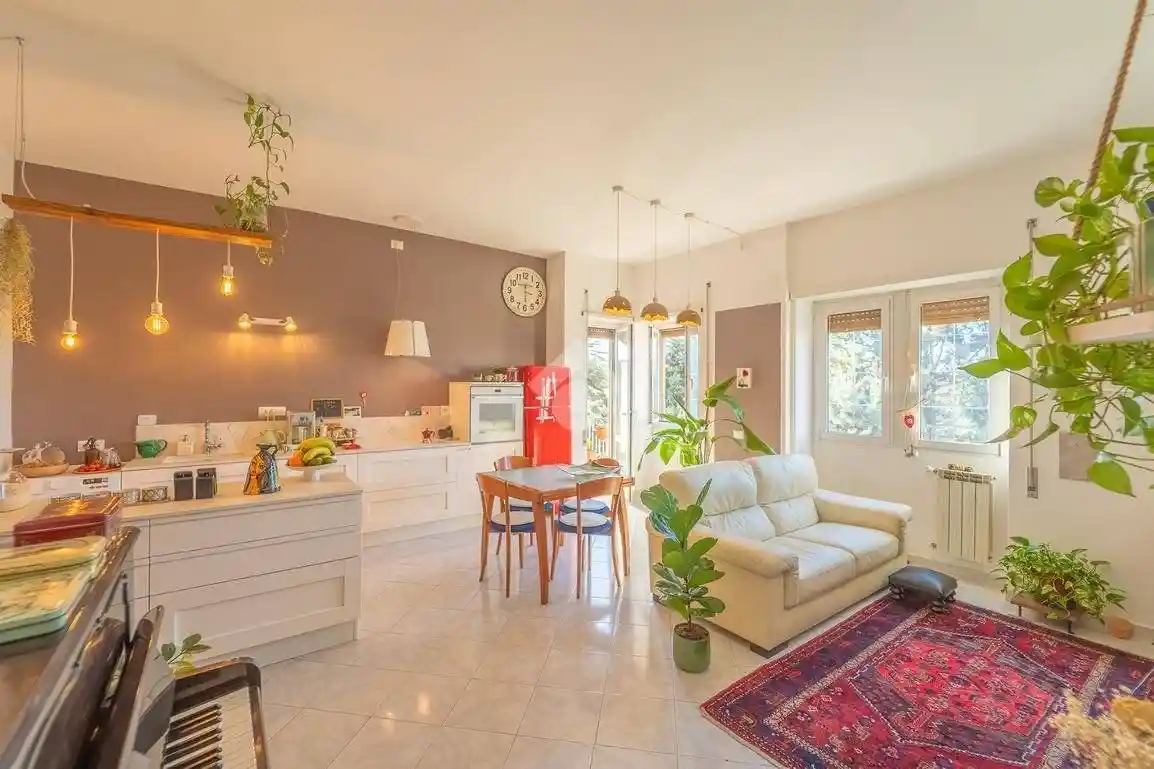 Appartamento in vendita a Roma