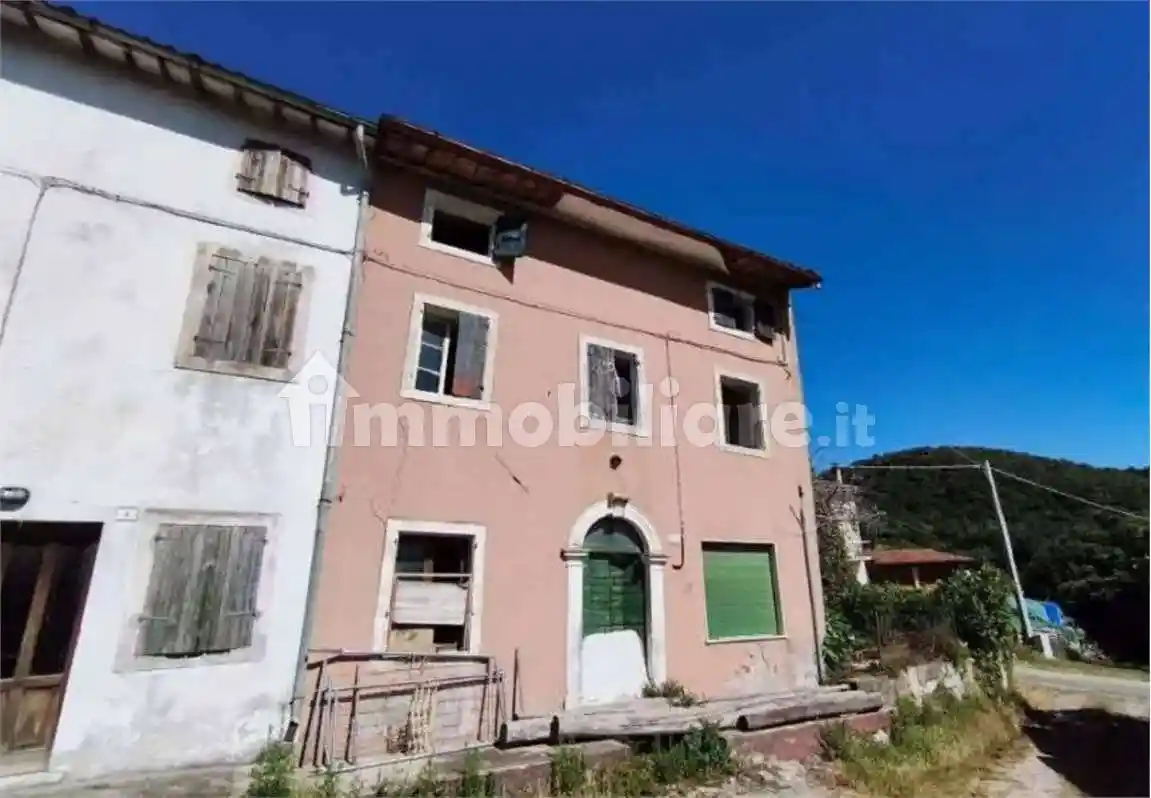 Casa indipendente in vendita a Montecchia di Crosara