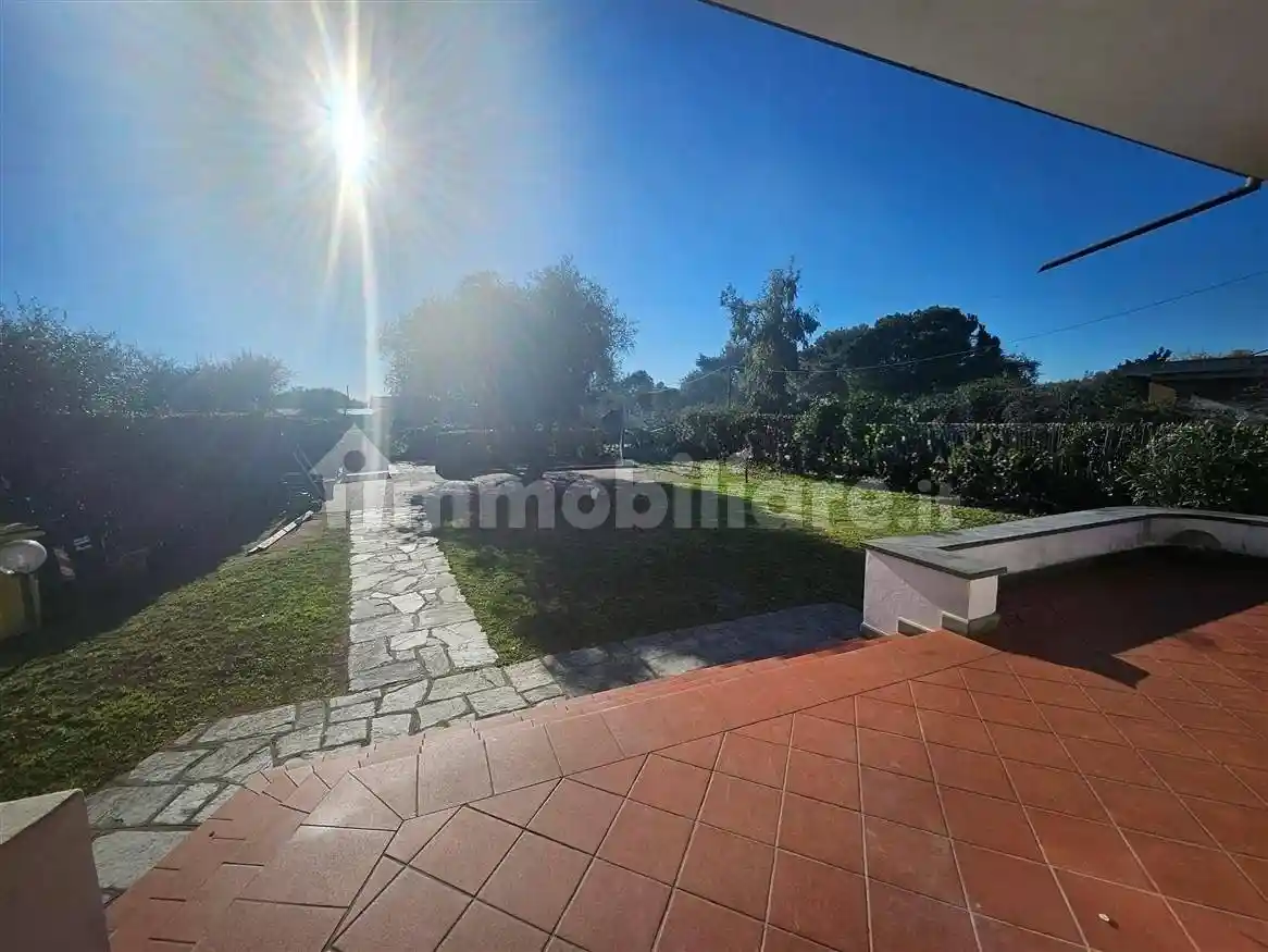 Villetta a schiera in vendita a Massa