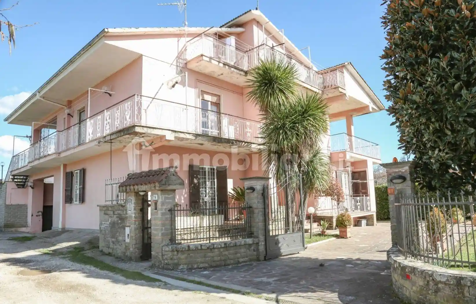 Villa in vendita a Vetralla