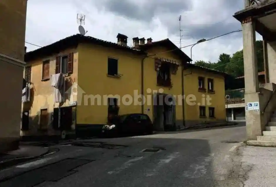 Appartamento in vendita a Erba