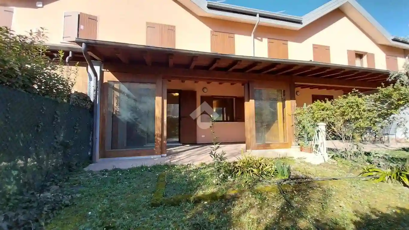 Villetta a schiera - foto 2