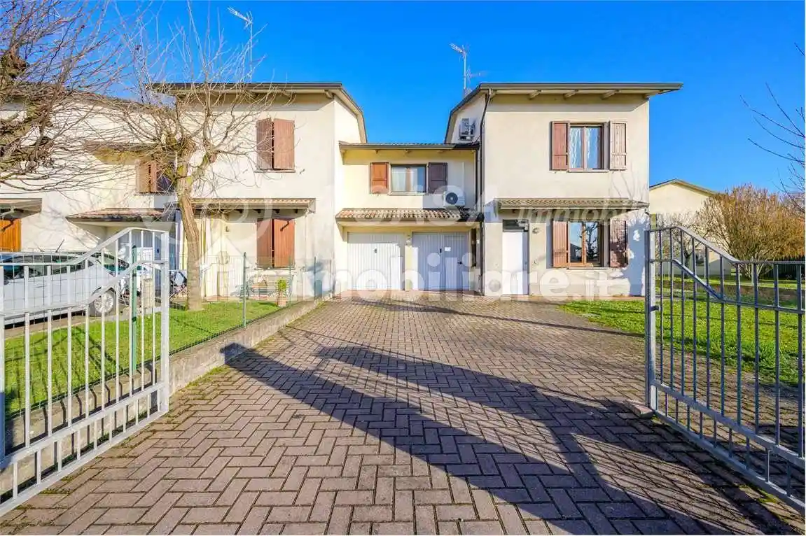 Villetta a schiera in vendita a Sissa Trecasali