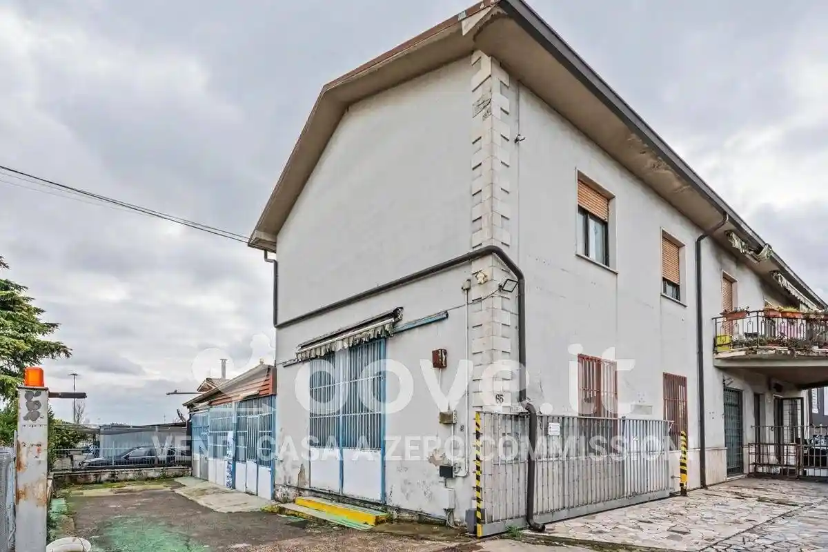 Casa indipendente in vendita a Verona