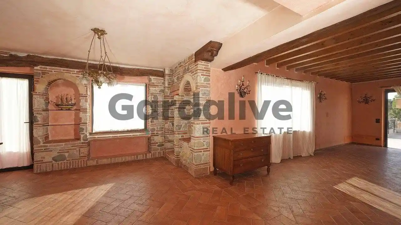 Appartamento in vendita a Sirmione