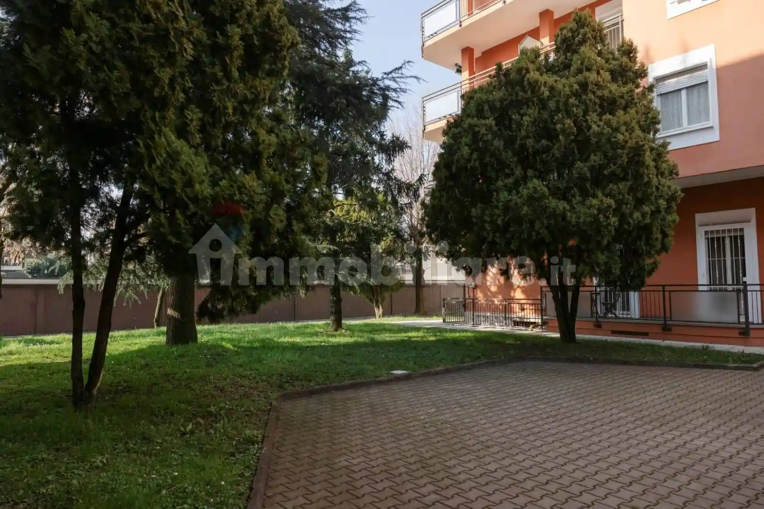 Appartamento in vendita a Cesano Boscone