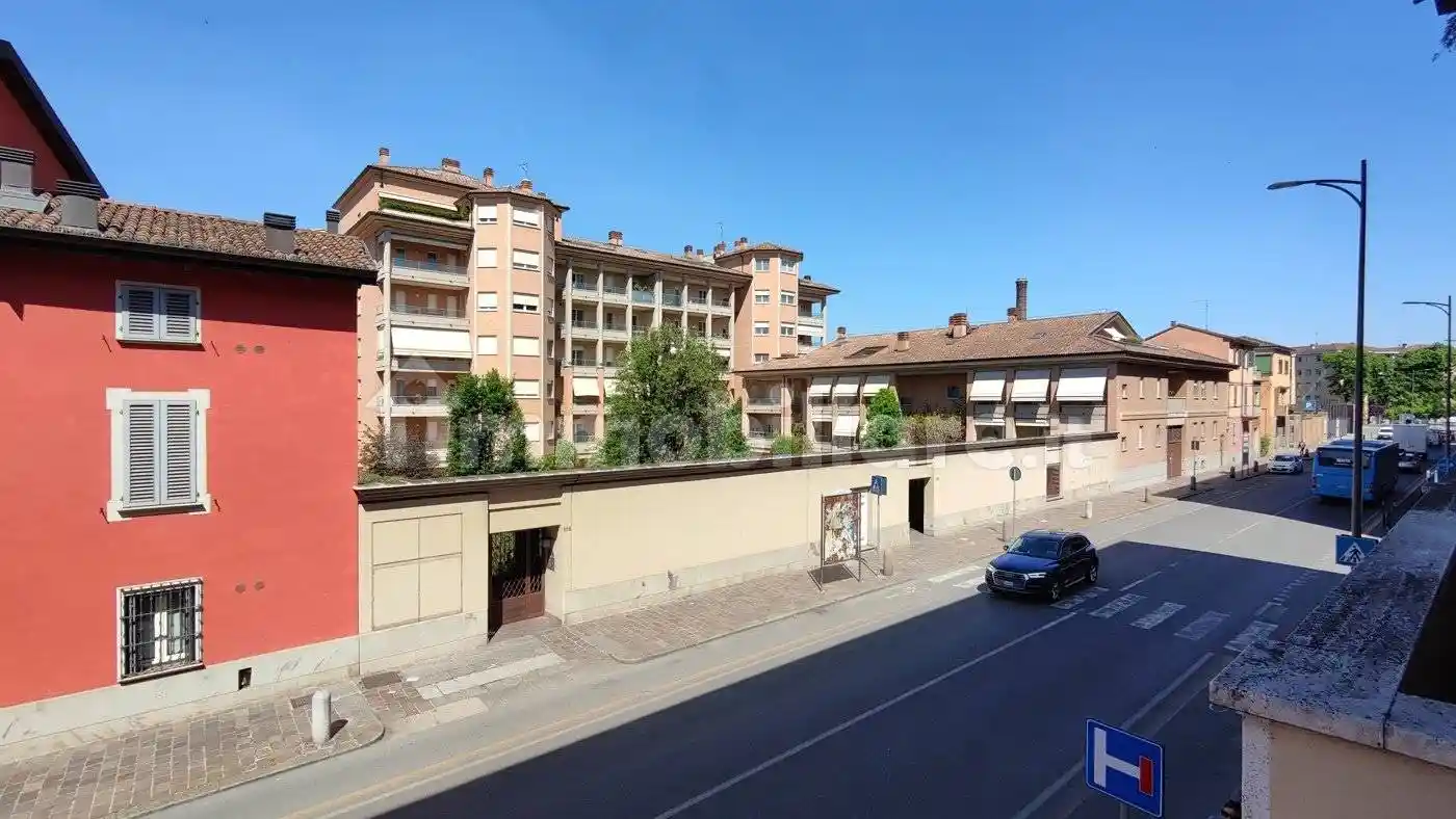 Appartamento in vendita a Piacenza