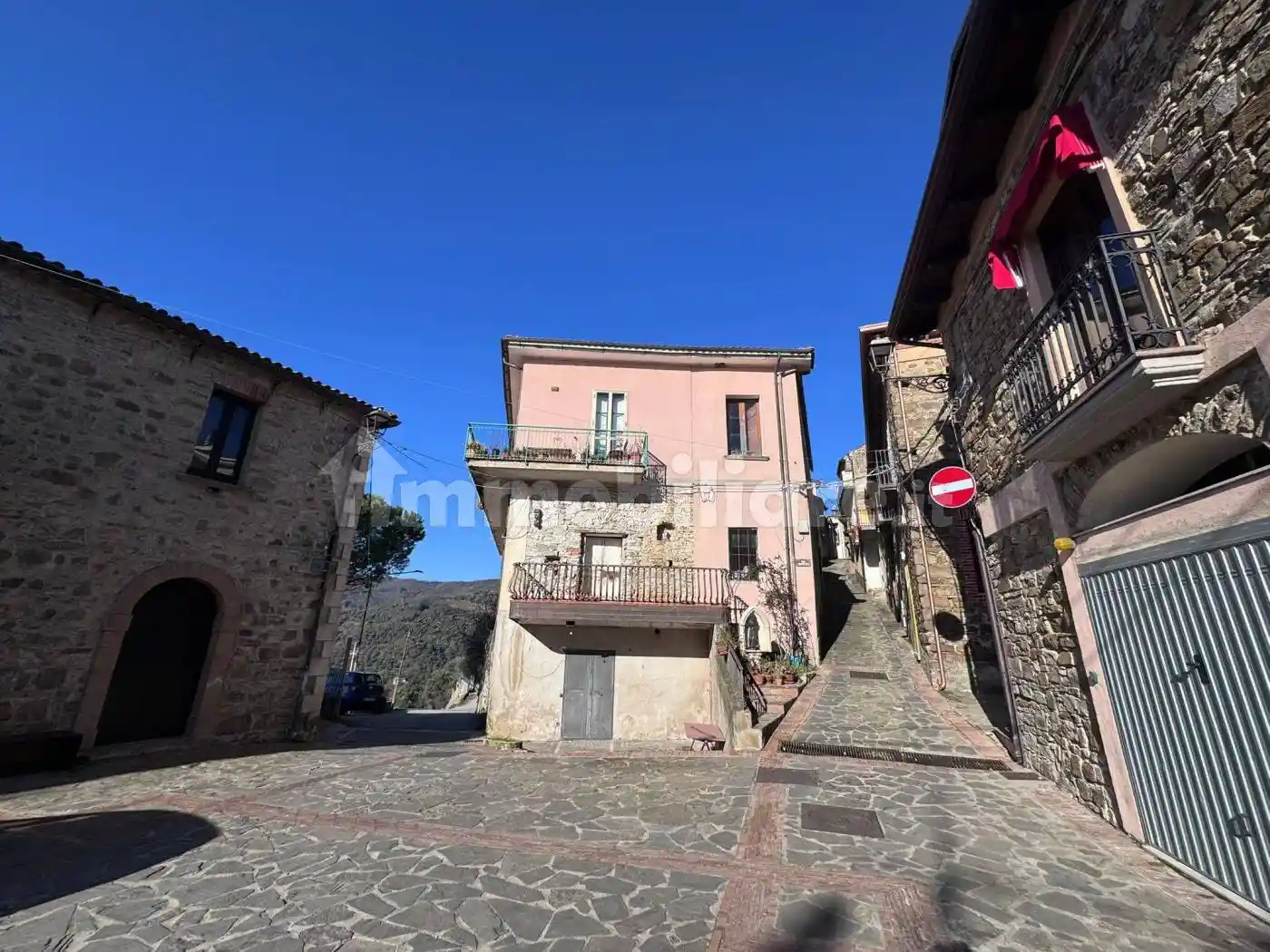 Appartamento in vendita a Lustra