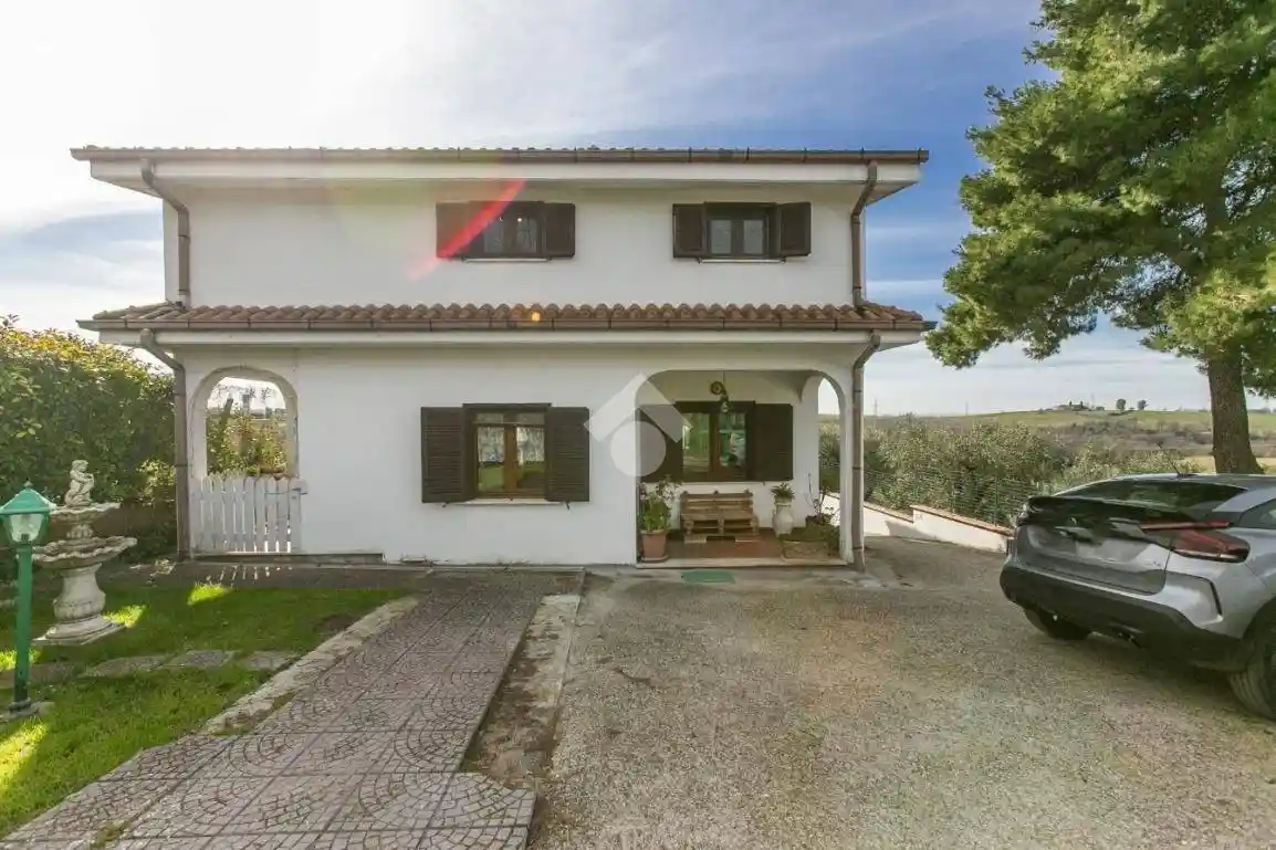 Villa in vendita a Fonte Nuova