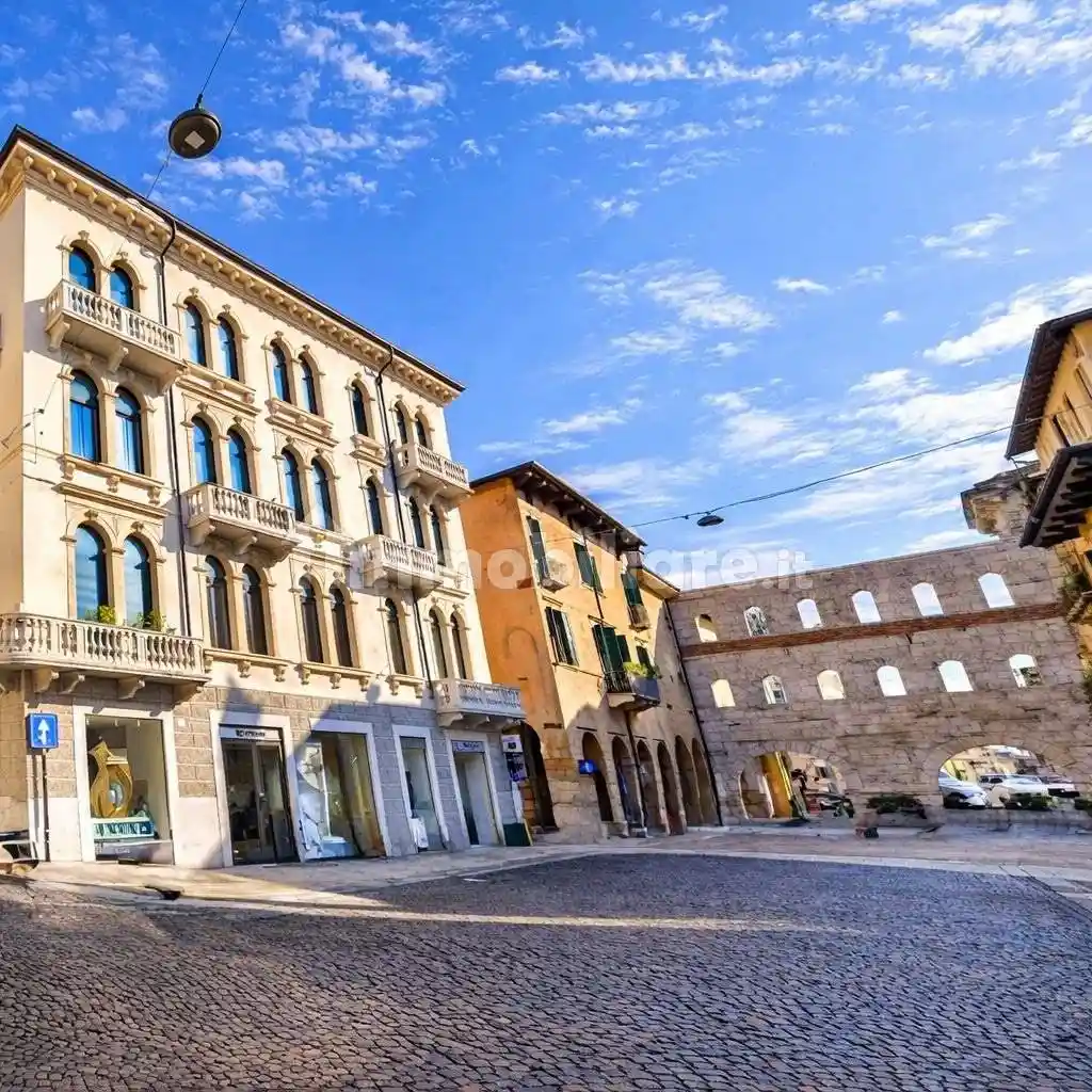 Appartamento in vendita a Verona